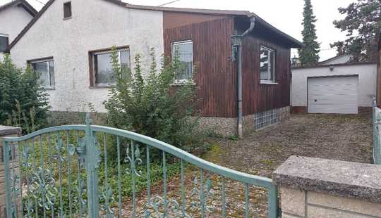 Bild von Bungalow mit Keller, Garage und PKW-Stellplätze