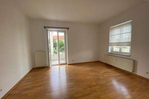 Keine Maklerprovision! Sehr helle 2-Zimmer-Whg. mit Balkon in den Hertz-Höfen mit grünem Hofgarten 