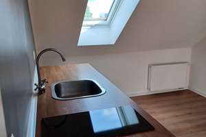 Freundliche, renovierte 2-Zimmer-Dachgeschosswohnung in zentraler Lage – Willstraße 8, 90429 Bärenschanze, Nürnberg – Vorschaubild 3