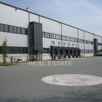 WGK III Logistikhalle im Hafen