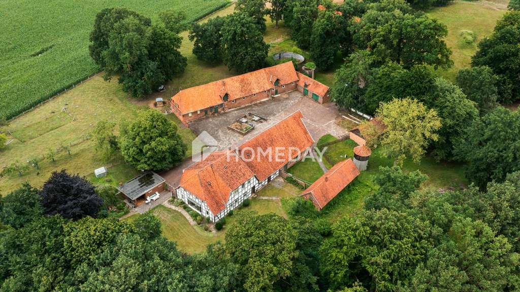 Immobilie in Steyerberg - Historisches Bauernhaus mit Weitblick – Großzügiges Anwesen mit 20.000 m² Grundstück in Alleinlage - Bild 4