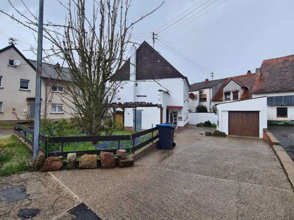 Immobilie in Blieskastel - Freistehendes topgepflegtes Einfamilienhaus in Blieskastel - Bild 0