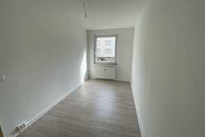 3-Raum-Wohnung mit Einbauküche – Ernst-Kamieth-Straße 22, 6886 Wittenberg (Kreis) – Vorschaubild 3