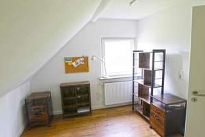 Charmantes, vollständig renoviertes Endreihenhaus mit großem Garten in NE-Holzheim, von Eigentümer – Bahnhofstraße 23, 41472 Holzheim, Neuss – Vorschaubild 21
