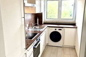 Hochwertige voll renovierte 2-Zimmer-Wohnung mit EBK/Balkon in Trudering – 81825 Gartenstadt Trudering, München – Vorschaubild 4