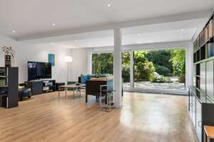 Großzügige Familienidylle mit Pool auf traumhaftem Südwestgrundstück – Die vollständige Adresse der Immobilie erhältst du vom Anbieter., 22179 Bramfeld, Hamburg – Vorschaubild 4