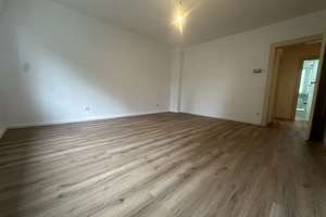 Helle 4-Zimmer-Wohnung im Dachgeschoss – modernisiert, ca. 104 m² – Königsbergerstr. 38, 42277 Oberbarmen, Wuppertal – Vorschaubild 2