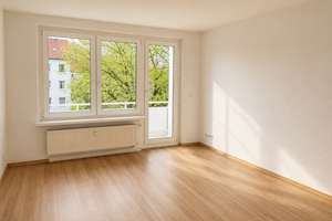 Ruhige und helle 3-Raum Wohnung mit Balkon - 1km zum Zentrum