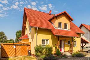 Freistehendes Einfamilienhaus mit Sauna, Pool & Garten in Dieburg – Die vollständige Adresse der Immobilie erhältst du vom Anbieter., 64807 Dieburg – Vorschaubild 3
