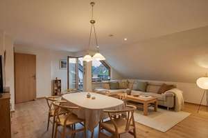 Familien & Paare aufgepasst! 4-Zi.-DG-Whg. in Sontheim ca. 101m², Loggia, 2x TG & flexibler Nutzung – Die vollständige Adresse der Immobilie erhältst du vom Anbieter., 74081 Sontheim, Heilbronn – Vorschaubild 3