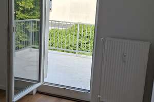 Zwei Zimmer 1.OG in Bremen: Helle Wohnung mit Balkon – Eutiner Str. 16, 28219 Osterfeuerberg, Bremen – Vorschaubild 5
