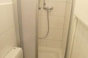 Tolle Altbauwohnung mit Dielenböden und Duschbad, in der Emser Straße/Berlin-Neukölln! – Die vollständige Adresse der Immobilie erhältst du vom Anbieter., 12051 Neukölln (Ortsteil), Berlin – Vorschaubild 7