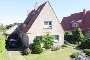 Familienglück in Rostock: Einfamilienhaus mit parkähnlichem Garten, PV-Anlage und modernem Grundriss – 18146 Dierkow-Ost, Rostock – Vorschaubild 2