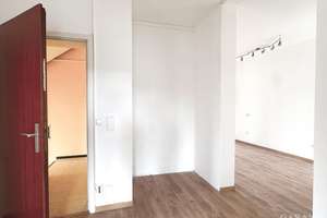 Helle, großzügige Etagenwohnung in zentraler Lage in Esslingen! – Die vollständige Adresse der Immobilie erhältst du vom Anbieter., 73730 Oberesslingen, Esslingen am Neckar – Vorschaubild 2