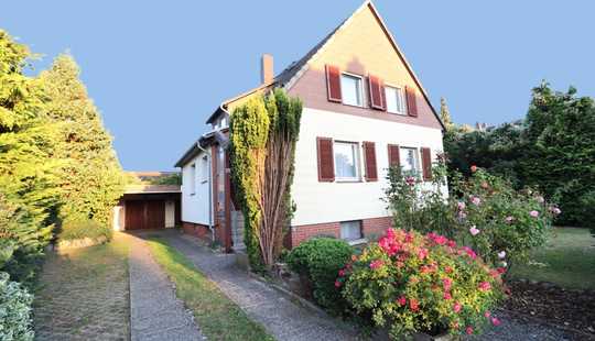 Bild von Gepflegtes Einfamilienhaus in ruhiger Lage mit Keller u. schönem Garten