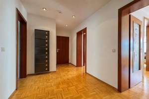 Urdenbach: 3-Zimmer-Eigentumswohnung mit Tiefgaragenstellplatz –solide Kapitalanlage mit Perspektive – 40593 Urdenbach, Düsseldorf – Vorschaubild 2