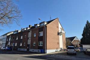 Gepflegte 3-Zimmer Wohnung im DG in Mönchengladbach-Neuwerk