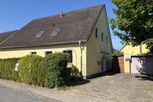 Zuhause mit Zukunft . Gepflegtes Zweifamilienhaus mit vielen Möglichkeiten: 6-8 Zimmer – Die vollständige Adresse der Immobilie erhältst du vom Anbieter., 64390 Erzhausen – Vorschaubild 2
