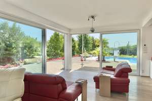 Technisch und energetisch Neuwertige Villa mit Pool, luxuriösem Wellnessbereich, Parkgrundstück. – Die vollständige Adresse der Immobilie erhältst du vom Anbieter., 33154 Salzkotten – Vorschaubild 13