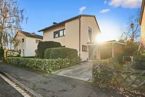 Freistehendes Einfamilienhaus mit Garage in idyllischer Sackgassenlage unweit der Bonner Rheinaue – Die vollständige Adresse der Immobilie erhältst du vom Anbieter., 53175 Hochkreuz, Bonn – Vorschaubild 2