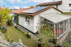 Stilvoller Bungalow mit Kamin, Klimaanlage und Photovoltaik in ruhiger Lage – Die vollständige Adresse der Immobilie erhältst du vom Anbieter., 94034 Patriching, Passau – Vorschaubild 1