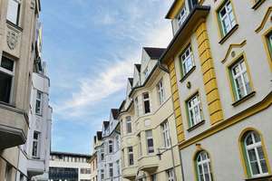 EG 3 Zi.-TOP Lage Schelfstadt, sanierter Altbau,sehr hell ,S/W Balkon,neue EBK – Jahnstrasse 13, 19055 Schelfstadt, Schwerin – Vorschaubild 1