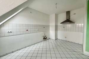 Großzügig wohnen im Dachgeschoss – 3-Raum-Wohnung mit ca. 100 m² – 9599 Freiberg – Vorschaubild 3
