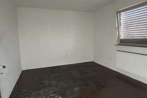 Sanierungsbedürftige Doppelhaushälfte mit guter Aufteilung, Garage und 400 m² Grundstück – Zur Alten Niers 24, 41812 Erkelenz – Vorschaubild 5
