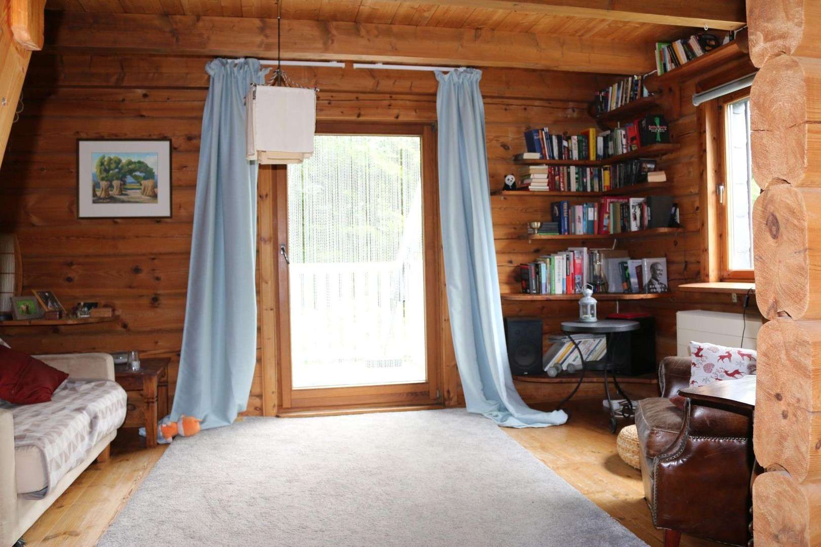 Immobilie in Olzheim - Holzblockbohlenhaus mit Pferdestall, Longierhalle, Paddock und arrondiertem Weideland - Bild 9