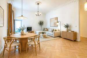 Ruhige und gemütliche 4 Zi.-Altbauwohnung  in bester Lage von Mitte