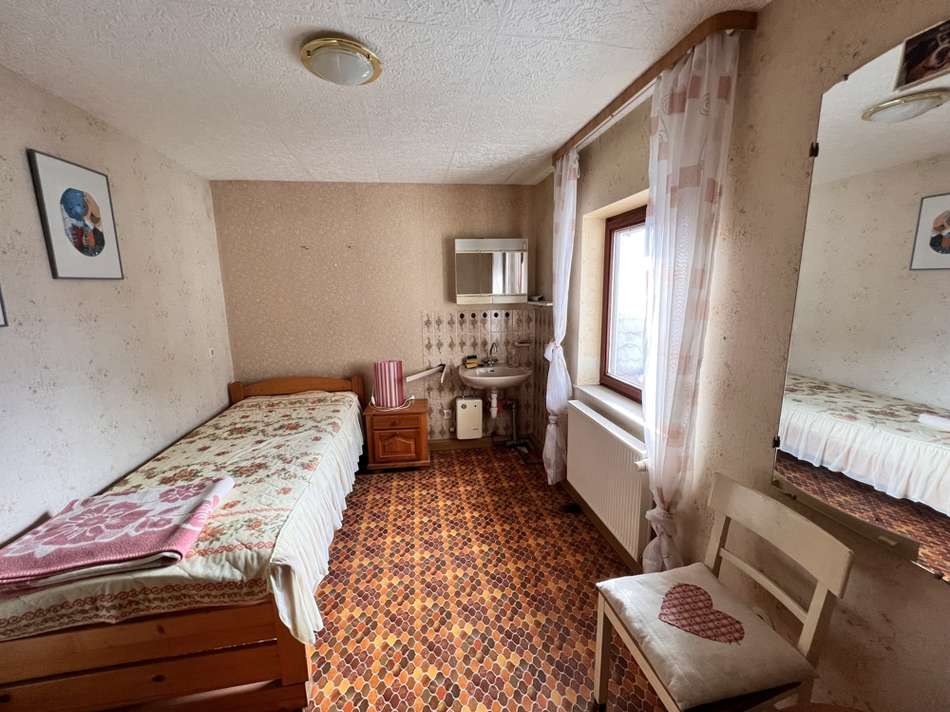Schlafzimmer 2, OG