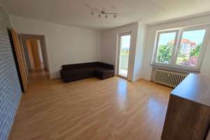 Handwerkerchance in Bestlage: 3-Zimmer-Wohnung mit Balkon und großem Entwicklungspotenzial! – Die vollständige Adresse der Immobilie erhältst du vom Anbieter., 63452 Lamboy, Hanau – Vorschaubild 3