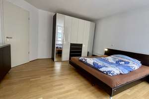 Helle, moderne 3,5-Zimmer Wohnung an der Münchner Freiheit.  Von Privat. – Siegesstr. 15, 80802 Schwabing-Ost, München – Vorschaubild 6
