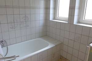 Krefeld-Bismarckviertel: Vierzimmerwohnung mit zwei Loggien und zwei Tiefgaragenstellplätzen – Die vollständige Adresse der Immobilie erhältst du vom Anbieter., 47799 Cracau, Krefeld – Vorschaubild 10