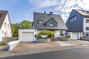 Großzügiges Einfamilienhaus mit Einliegerwohnung & Pool in Köln-Longerich – Die vollständige Adresse der Immobilie erhältst du vom Anbieter., 50737 Longerich, Köln – Vorschaubild 17