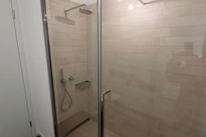 2 ZIMMER Luxus Wohnung - kitchen- Water view- 1600€ Warm- 1-3 years contract – stralauer allee 13, 10245 Friedrichshain, Berlin – Vorschaubild 13