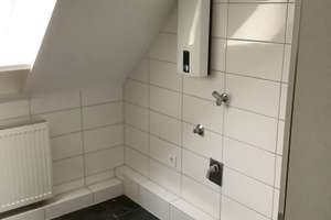 Gemütliche 2 Zimmer-Dachgeschosswohnung in Senne zu vermieten – Klashofstr. 17, 33659 Senne, Bielefeld – Vorschaubild 3