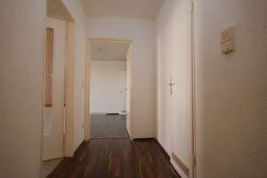 Wohnen über den Dächern von Ludwigshafen – 2-Zi.-Wohnung im 21. OG mit Balkon & Weitblick – 67063 Friesenheim, Ludwigshafen am Rhein – Vorschaubild 2