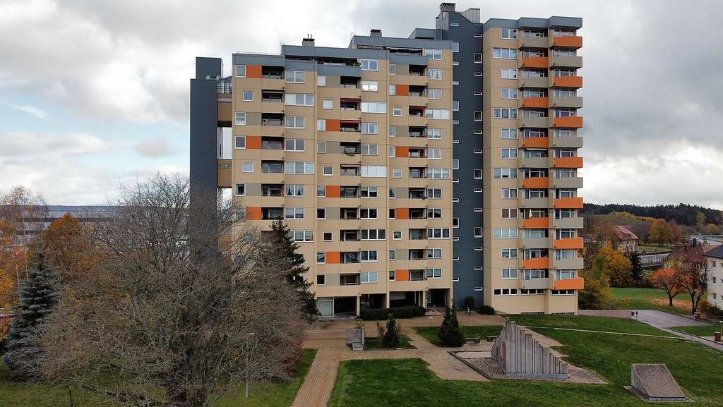 Immobilie in Freudenstadt - Charmante 4-Zimmer-Wohnung mit Balkon in gepflegter Wohnanlage - Bild 0