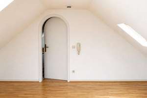 Aussergewöhnliche 3,5-Zi-Maisonette-Wohnung, 2 Wohnebenen, Stadtrandlage, offener Kamin,Einzelgarage – Die vollständige Adresse der Immobilie erhältst du vom Anbieter., 80999 Untermenzing, München – Vorschaubild 7