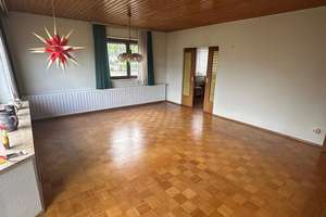 Wohnhaus in Bernstadt mit großem Grundstück – Frauenstraße 44, 89182 Bernstadt – Vorschaubild 3