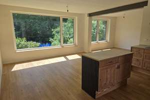 Erstbezug nach Sanierung: Großzügige 3-Zimmer-Wohnung mit Gartenblick