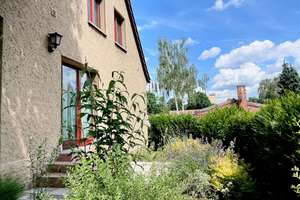 Gepflegtes Einfamilienhaus mit großem Garten und Doppelgarage in Dresden-Hellerau – Die vollständige Adresse der Immobilie erhältst du vom Anbieter., 1109 Hellerau/Wilschdorf, Dresden – Vorschaubild 9