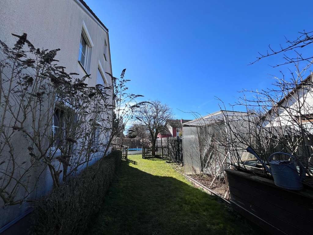 Immobilie in Germaringen - Doppelhaushälfte mit 3 Einheiten – ideal für Kapitalanleger & Mehrgenerationenfamilien - Bild 3