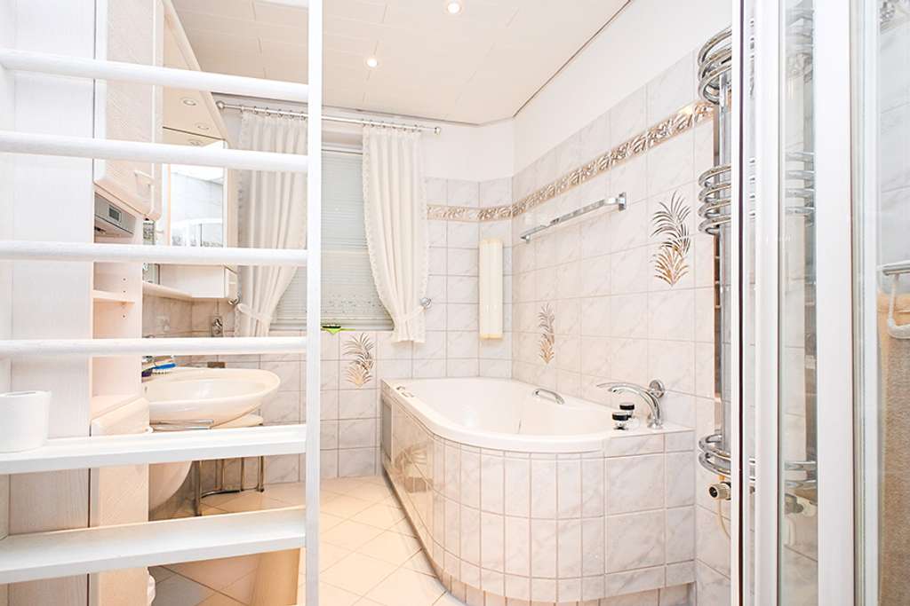 Immobilie in Algermissen - Hildesheim-Algermissen: Zweifamilienhaus mit Dachterrasse, auch für Kapitalanleger! - Bild 3