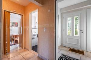 Nordholz | Zweifamilienhaus mit Werkstatt, Solaranlage & Garten – ideal für Familie & Handwerk – Die vollständige Adresse der Immobilie erhältst du vom Anbieter., 27637 Nordholz – Vorschaubild 3