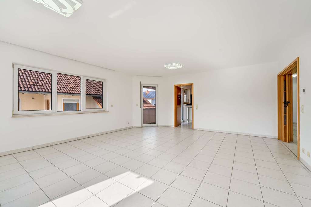 Immobilie in Solms - Gepflegte 4-Zimmerwohunung mit Balkon in ruhiger Lage von Burgsolms - Bild 4