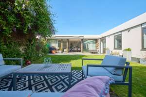 RODENKIRCHEN-MALERVIERTEL: Schöner Atrium-Bungalow mit uneinsehbarem Garten in sehr ruhiger Lage! – Die vollständige Adresse der Immobilie erhältst du vom Anbieter., 50999 Rodenkirchen (Ortsteil), Köln – Vorschaubild 9