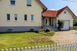 Monteurunterkunft für Firmen – Teamhaus  für 6 bei Ulm Günzburg – monatsbasis – voll ausgestattet – Die vollständige Adresse der Immobilie erhältst du vom Anbieter., 89346 Bibertal – Vorschaubild 5