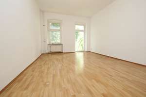 RUHIGER RÜCKZUGSORT IN BELIEBTER KIEZ-LAGE - NETTE COMMUNITY - BALKON MIT BLICK INS GRÜNE – Weserstr. 203, 12047 Neukölln (Ortsteil), Berlin – Vorschaubild 11